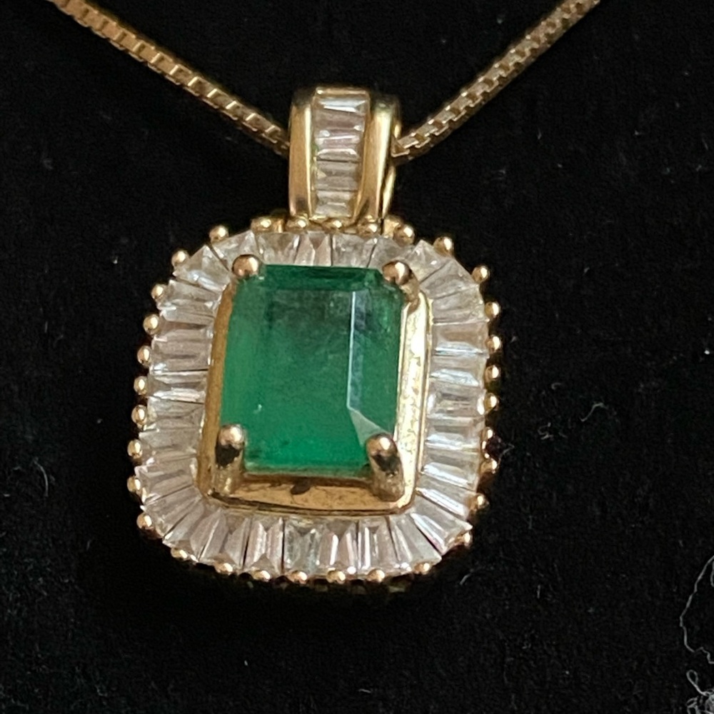 Emerald and Diamond Necklace in 14K gold